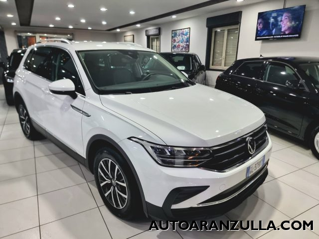 VOLKSWAGEN Tiguan usata, con Airbag laterali