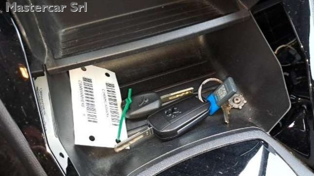 PEUGEOT 2008 usata, con ESP