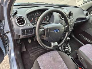 FORD Fiesta usata, con Autoradio