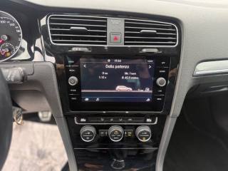 VOLKSWAGEN Golf usata, con Airbag testa