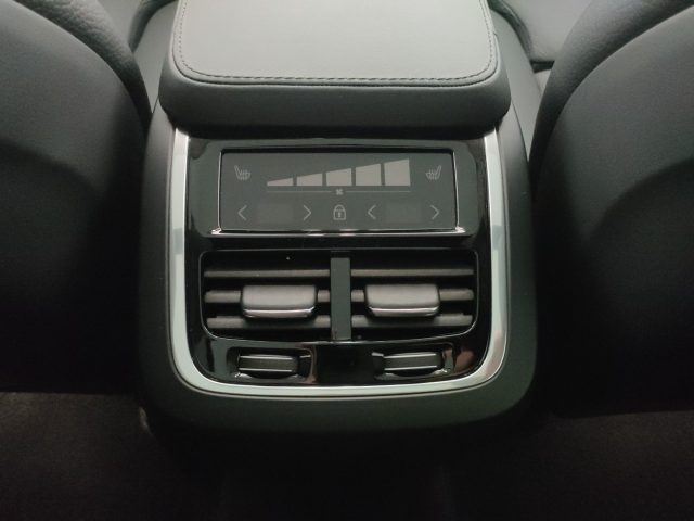 VOLVO XC90 usata, con Sistema di navigazione