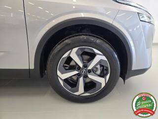NISSAN Qashqai usata, con Luci diurne LED