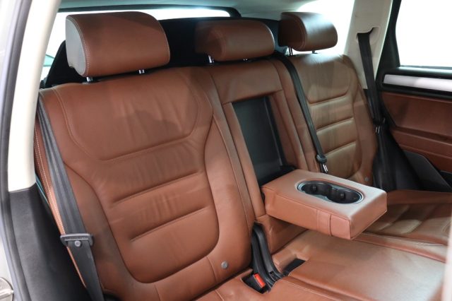 VOLKSWAGEN Touareg usata, con Specchietti laterali elettrici