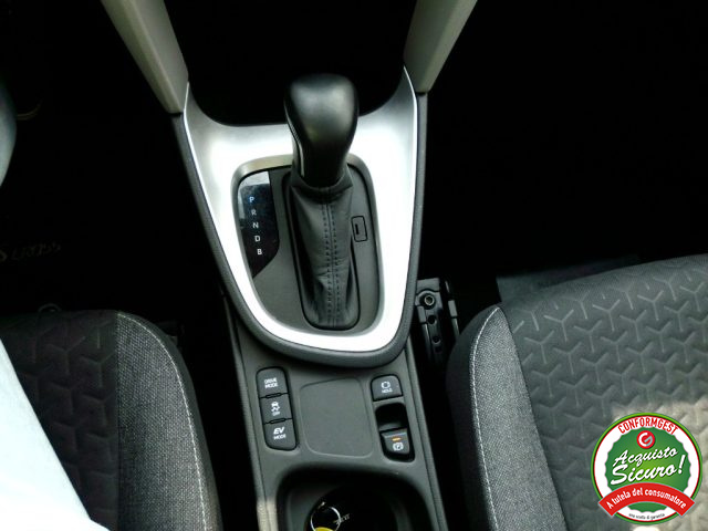 TOYOTA Yaris Cross usata, con USB