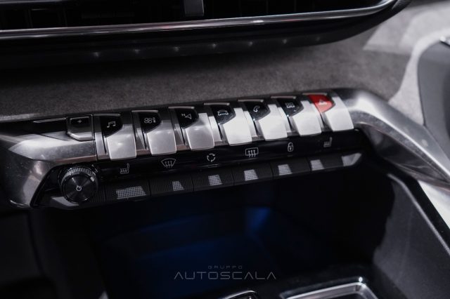PEUGEOT 3008 usata, con USB
