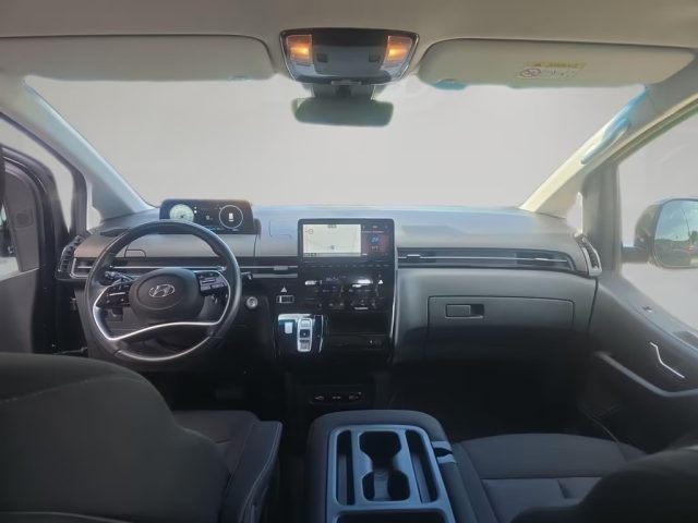 HYUNDAI Staria usata, con Autoradio