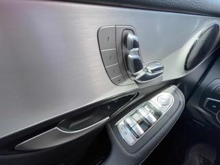 MERCEDES-BENZ GLC 220 usata 30