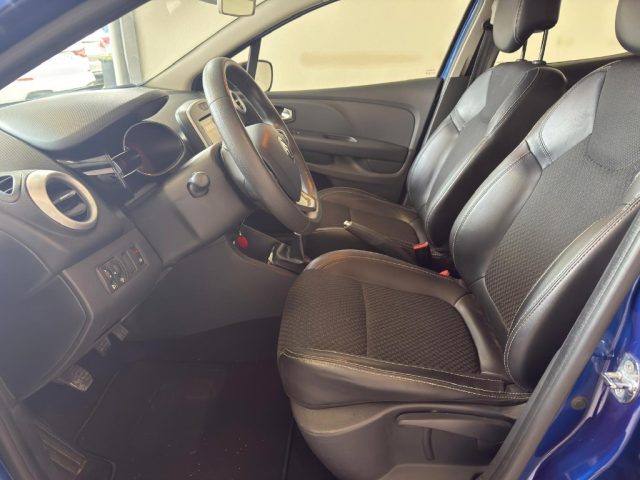 RENAULT Clio usata, con Specchietti laterali elettrici
