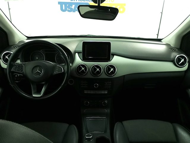 MERCEDES-BENZ B 180 usata, con Pneumatici estivi