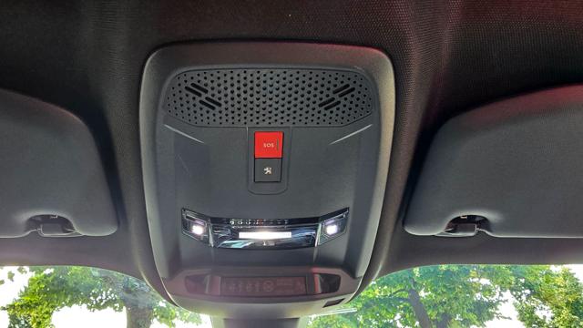 PEUGEOT 2008 usata, con Volante in pelle