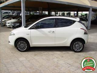 LANCIA Ypsilon usata, con Autoradio