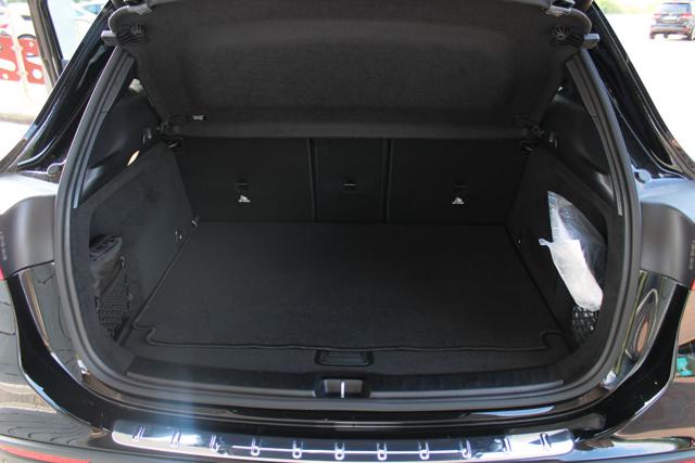 MERCEDES-BENZ GLA 220 usata, con Fendinebbia