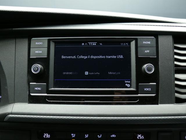 VOLKSWAGEN Caravelle usata, con Bluetooth
