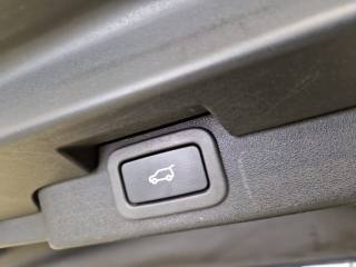 LAND ROVER Discovery usata, con Controllo elettronico della corsia