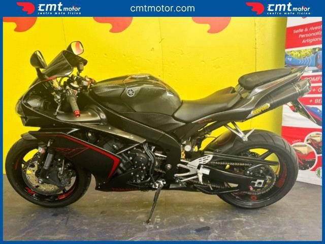 YAMAHA YZF R1 usata 2