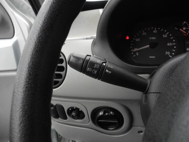 RENAULT Kangoo usata 23