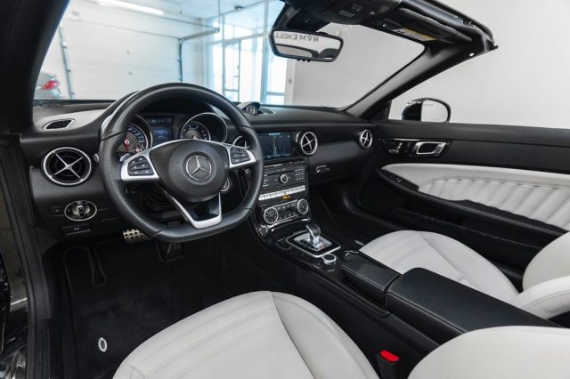 MERCEDES-BENZ SLC 300 usata, con Airbag Passeggero