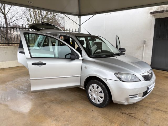 MAZDA 2 usata, con Climatizzatore