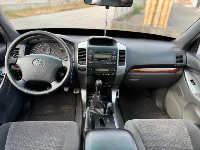 TOYOTA Land Cruiser usata, con Cruise Control