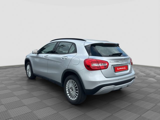 MERCEDES-BENZ CLA usata 2