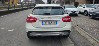 MERCEDES-BENZ GLA 200 usata, con Alzacristalli elettrici