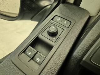 VOLKSWAGEN Caravelle usata, con Climatizzatore automatico, 2 zone