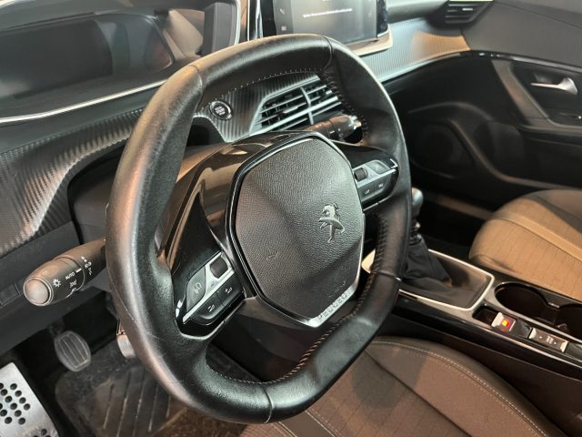 PEUGEOT 2008 usata, con Climatizzatore