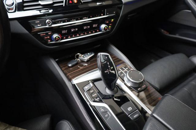 BMW 530 usata, con Telecamera per parcheggio assistito