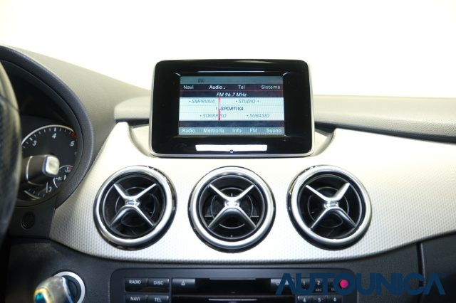 MERCEDES-BENZ B 180 usata, con Chiusura centralizzata