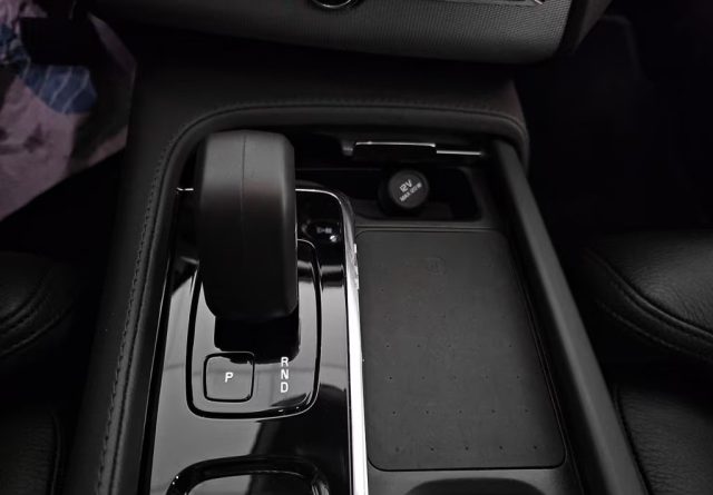 VOLVO XC90 usata, con USB