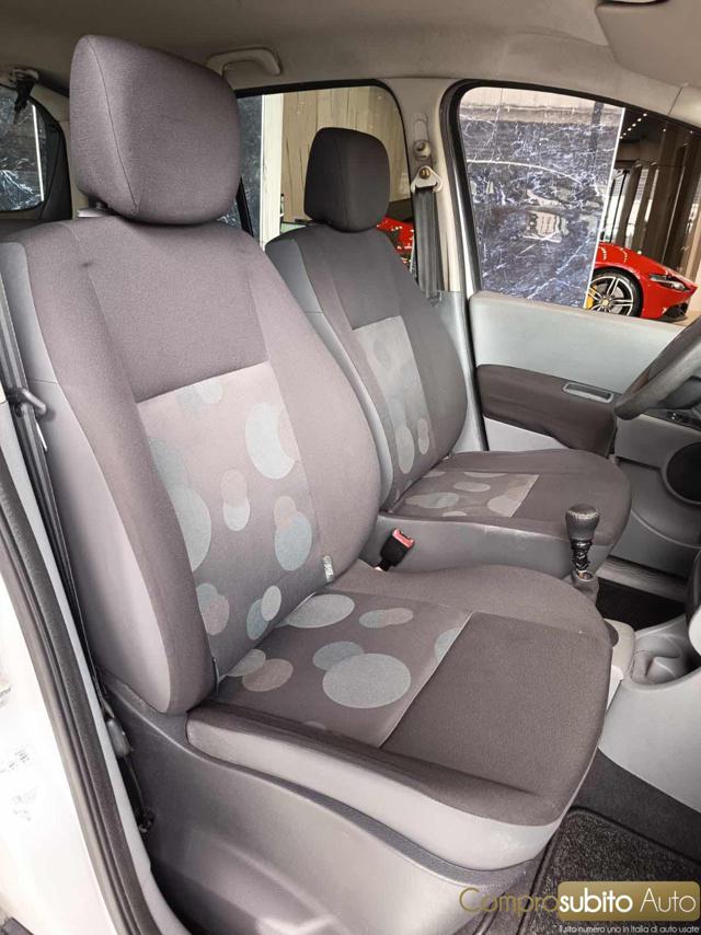 RENAULT Modus usata, con Sedile posteriore sdoppiato