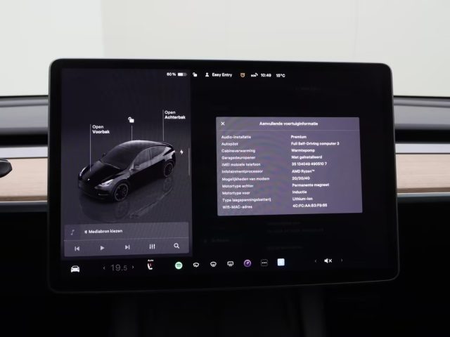 TESLA Model Y usata, con Tettuccio apribile