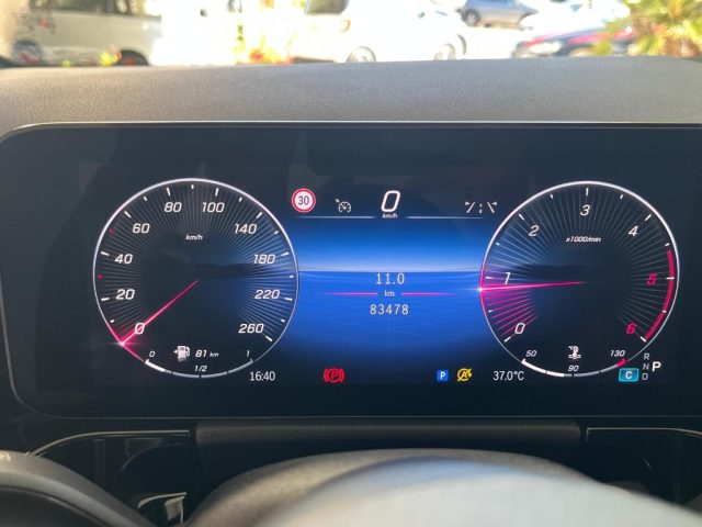 MERCEDES-BENZ GLA 200 usata, con Specchietti laterali elettrici