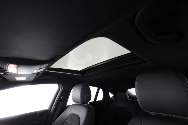 MERCEDES-BENZ GLC 220 usata 7