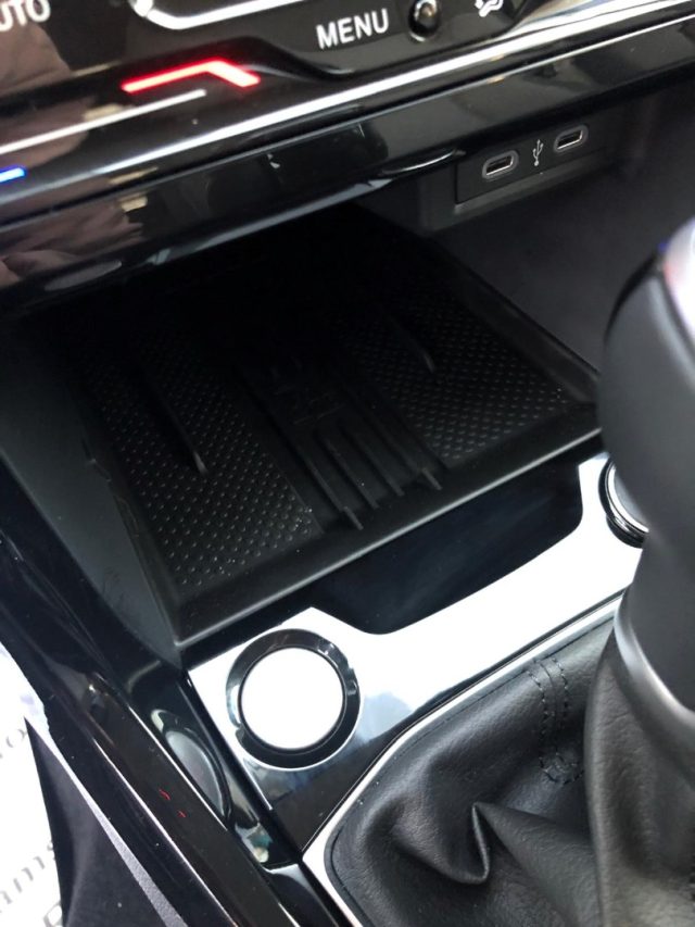 VOLKSWAGEN T-Cross usata, con Autoradio digitale