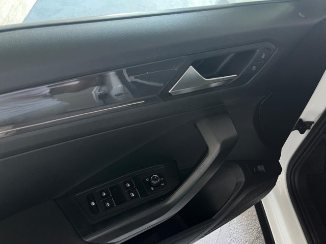 VOLKSWAGEN T-Roc usata, con Cerchi in lega