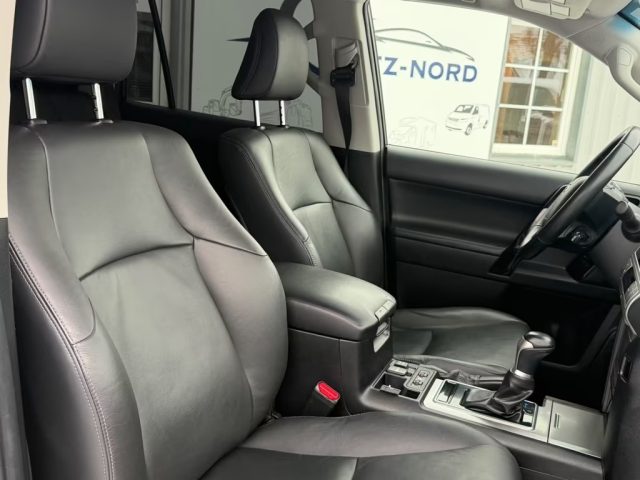 TOYOTA Land Cruiser usata, con Chiusura centralizzata
