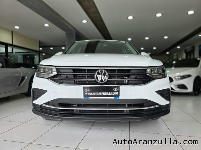 VOLKSWAGEN Tiguan usata, con Fari LED