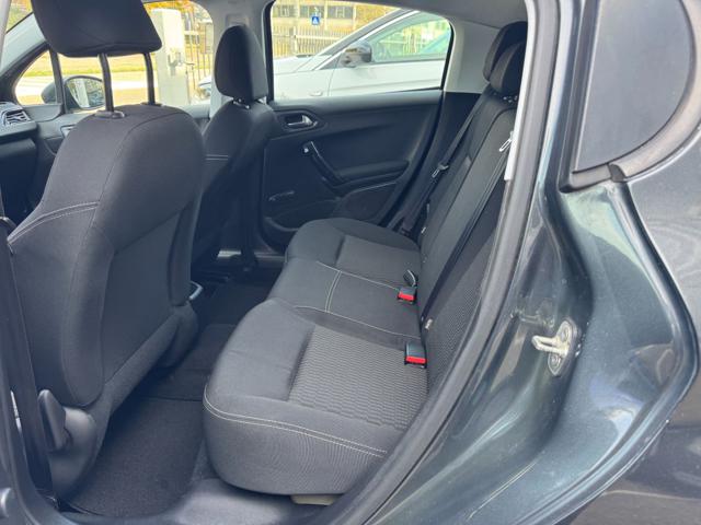 PEUGEOT 208 usata, con Boardcomputer
