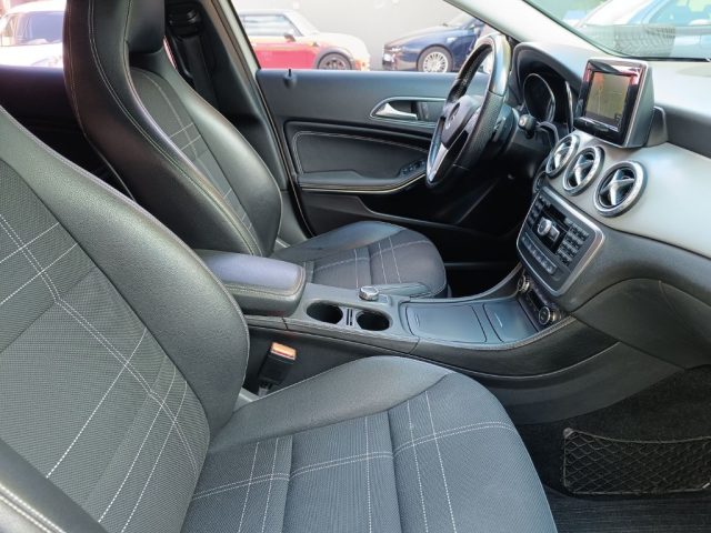 MERCEDES-BENZ GLA 200 usata, con Cronologia tagliandi