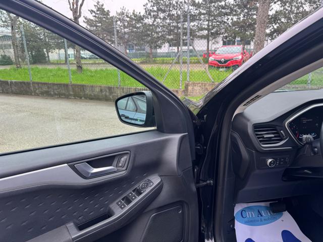 FORD Kuga usata, con Autoradio