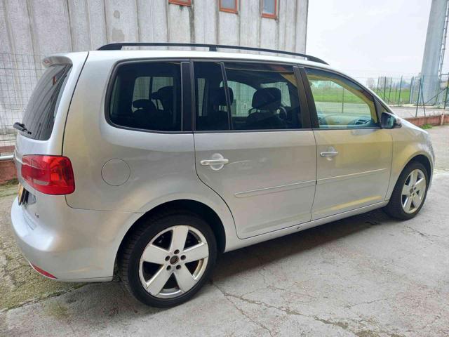 VOLKSWAGEN Touran usata, con Controllo trazione