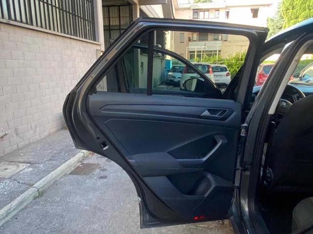VOLKSWAGEN T-Roc usata 16