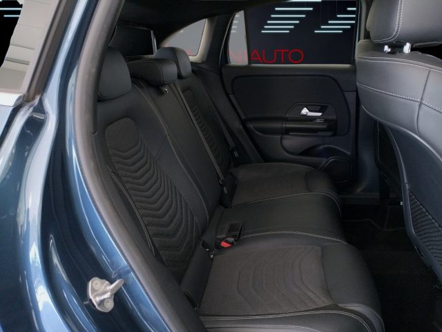 MERCEDES-BENZ GLA 180 usata 16