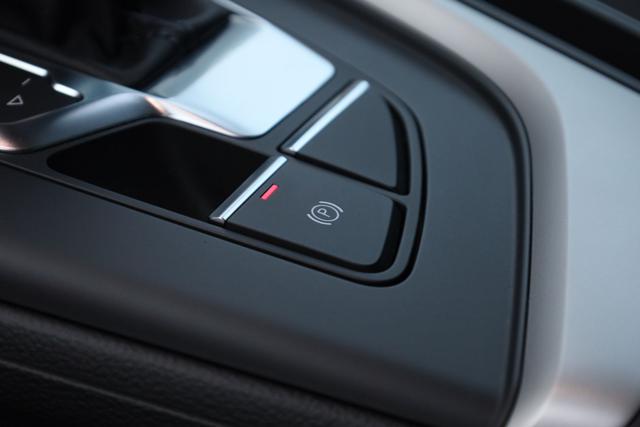 AUDI A4 usata, con Park Distance Control