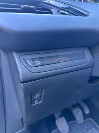 PEUGEOT 208 usata, con Touch screen