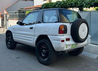 TOYOTA RAV 4 usata, con Sedile posteriore sdoppiato