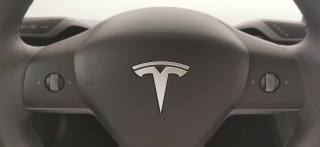 TESLA Model 3 usata, con Specchietti laterali elettrici