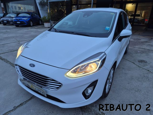 FORD Fiesta usata, con USB