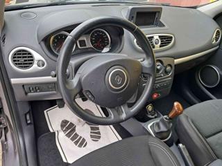 RENAULT Clio usata, con Sedile posteriore sdoppiato